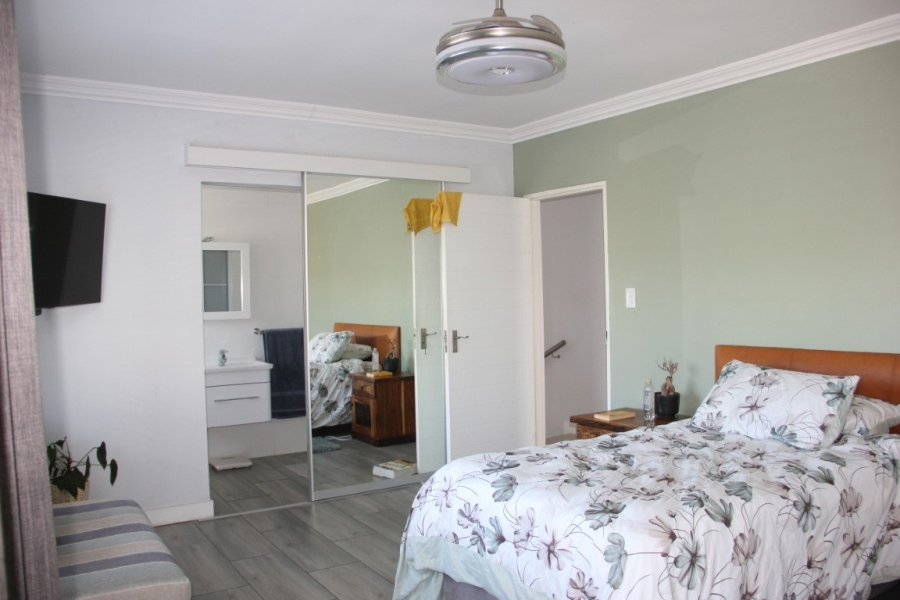 4 Bedroom Property for Sale in Somerset Country Estate Western Cape